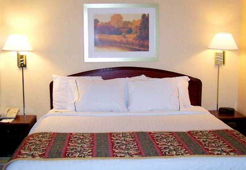 Courtyard By Marriott Bentonville Chambre photo